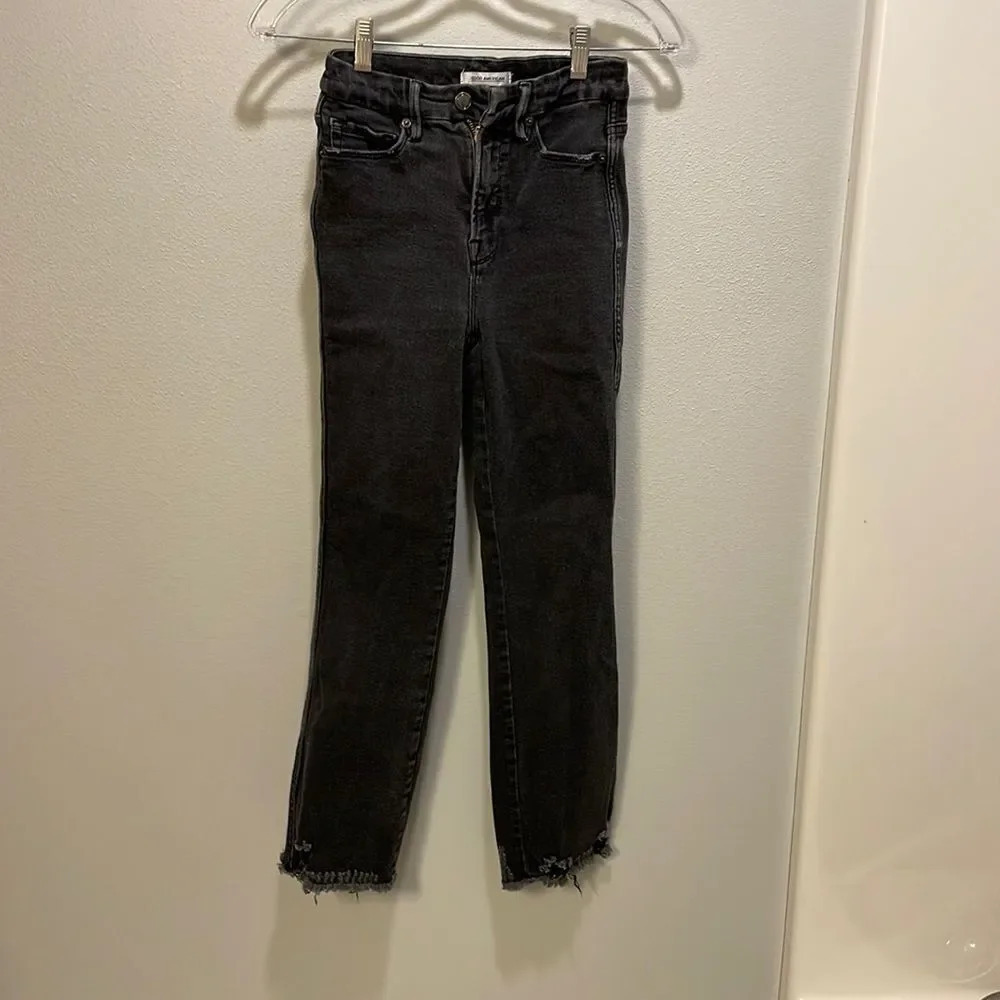 GOOD American Good Curve woman’s black jeans